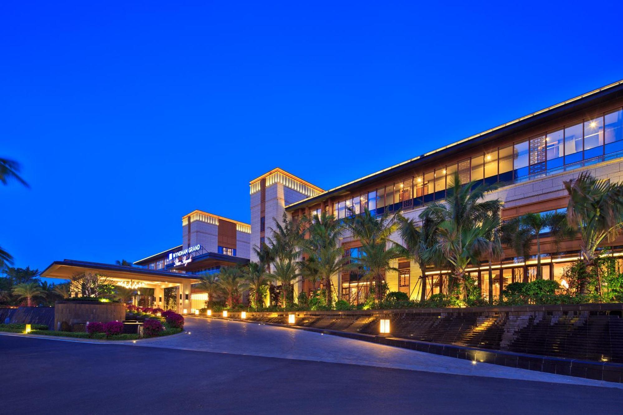 Wyndham Grand Plaza Royale Wenchang Exterior photo